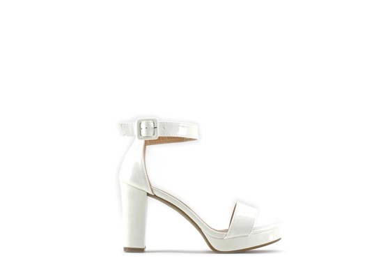 Sandalia Tacón Efecto Charol